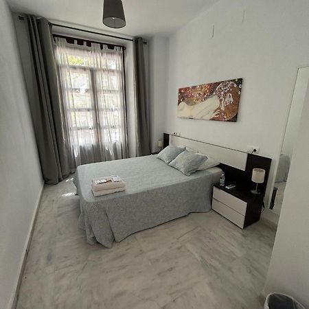 The Spot Central Hostel Σεβίλλη Εξωτερικό φωτογραφία