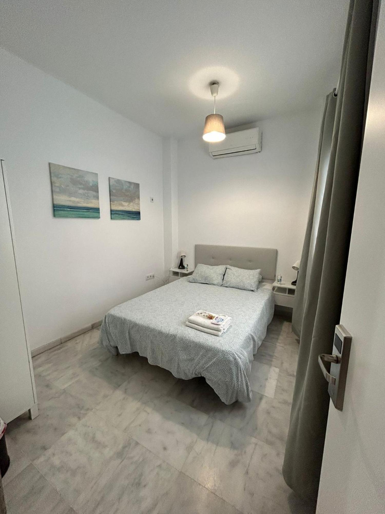The Spot Central Hostel Σεβίλλη Εξωτερικό φωτογραφία