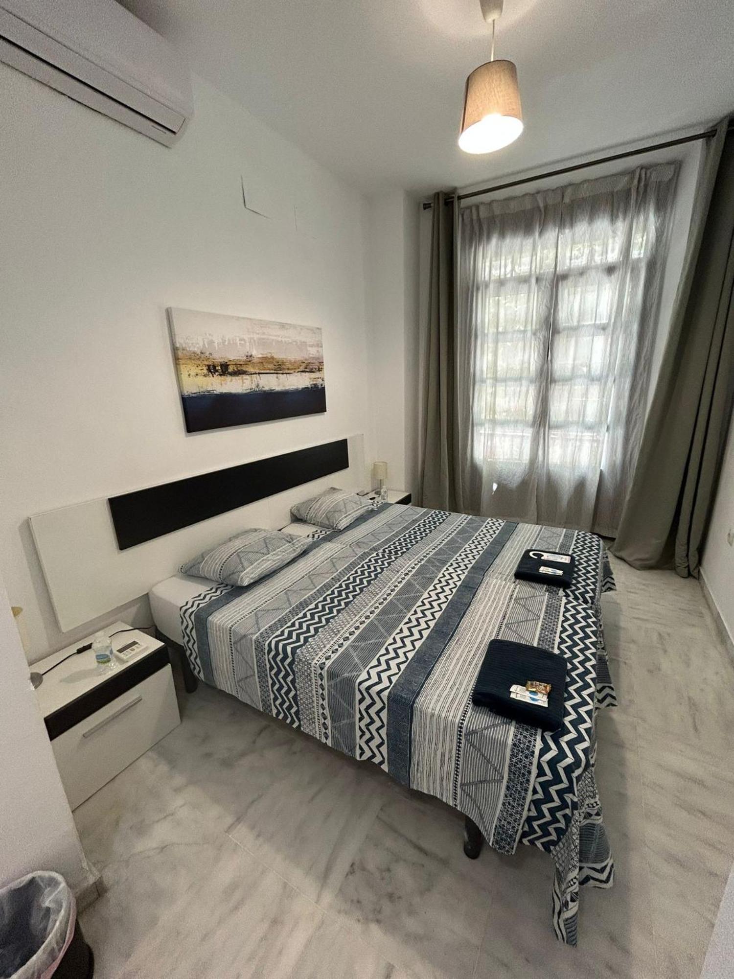 The Spot Central Hostel Σεβίλλη Εξωτερικό φωτογραφία