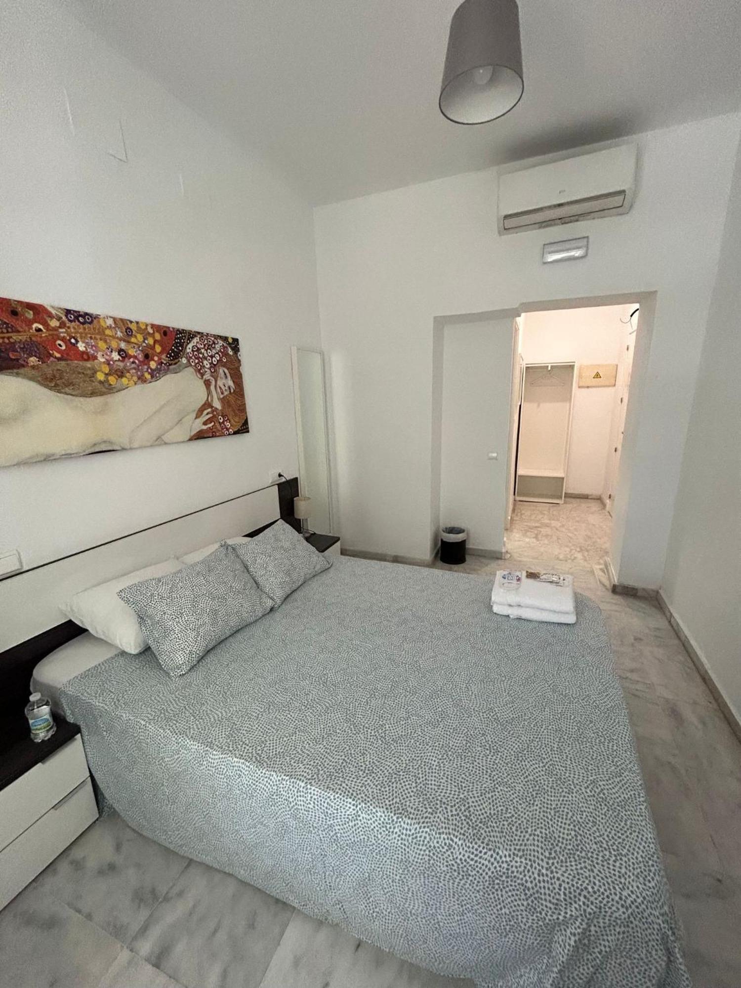 The Spot Central Hostel Σεβίλλη Εξωτερικό φωτογραφία