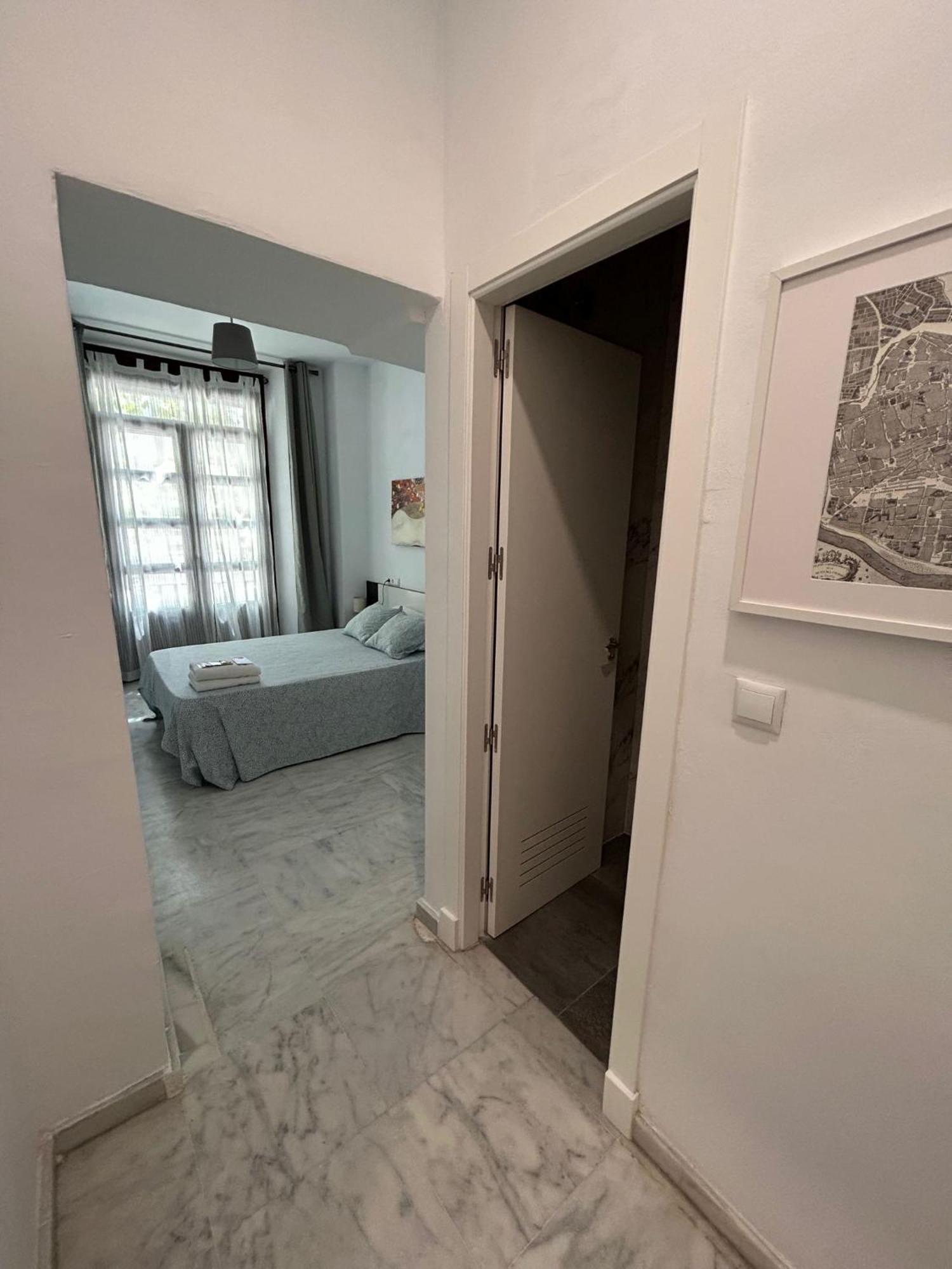 The Spot Central Hostel Σεβίλλη Εξωτερικό φωτογραφία