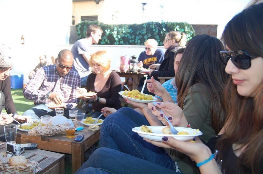 The Spot Central Hostel Σεβίλλη Εξωτερικό φωτογραφία
